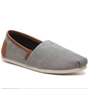 Men’s gray toms